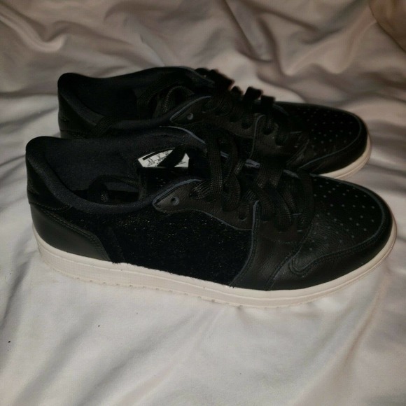Nike Air Jordan 1 Retro Low OG Black Sneakers AO1935001 WMNS Size 8.5 Men Size 7 - Picture 4 of 9